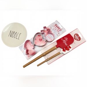 6" Rae Dunn NIBBLE Plate & Cookie Cutter, Spatular Set